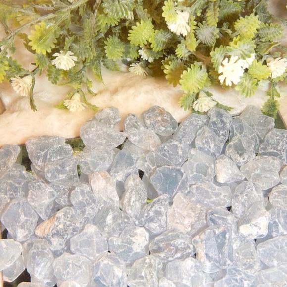 Crystal Shop: Celestite Stones (per 10 XS rough stones) - Picture 3 of 3